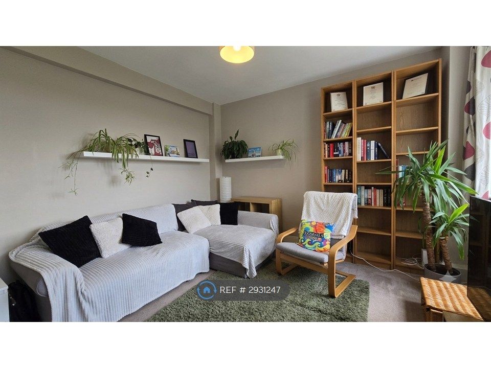 Property photo 3 of 13 Sitting Room