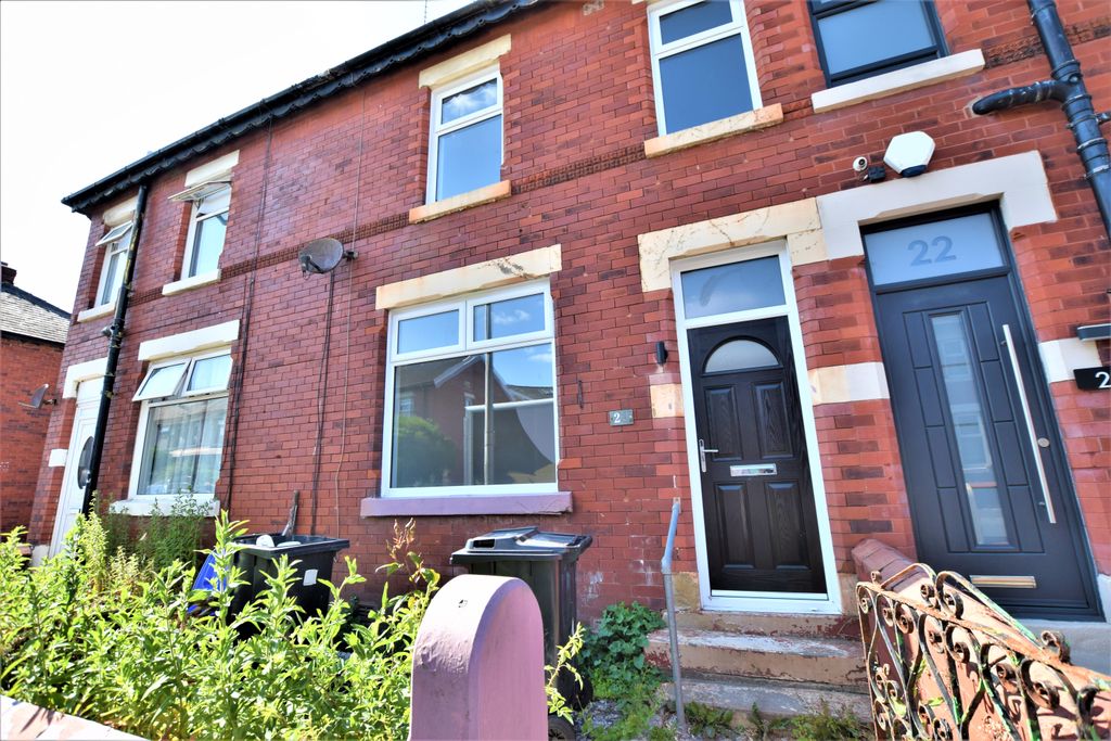 Property photo 1 of 11