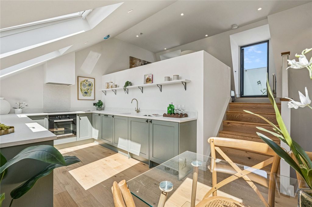 Property photo 1 of 17 Picture No. 05