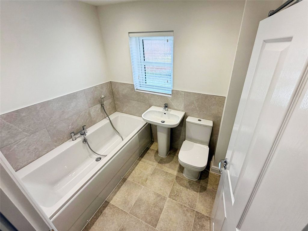 Property photo 3 of 7 Picture No. 05