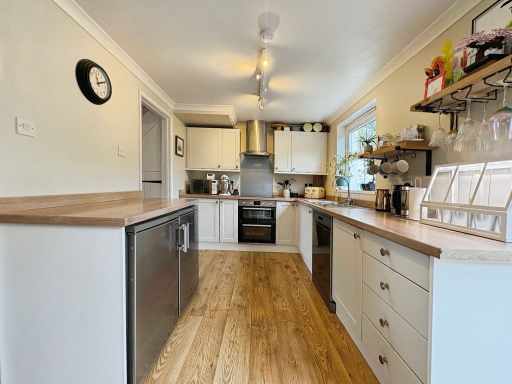 Property photo 3 of 18 5121456