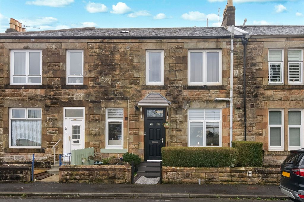 Property photo 1 of 16 Front