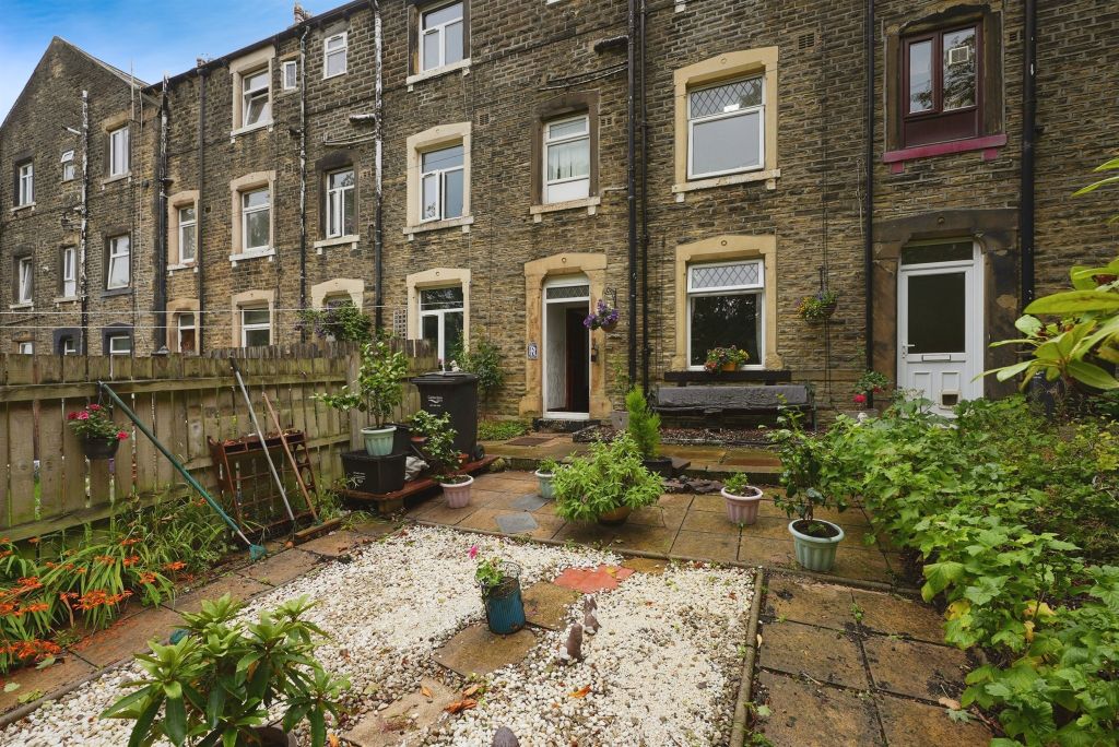 Property photo 1 of 18