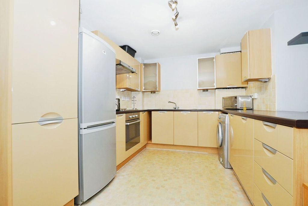 Property photo 2 of 7