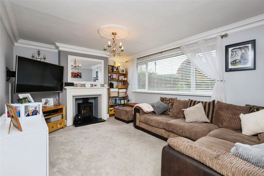 Property photo 2 of 13 Picture No. 32