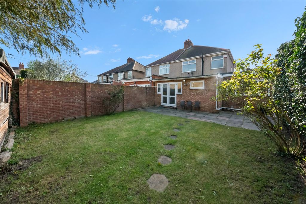 Property photo 2 of 12