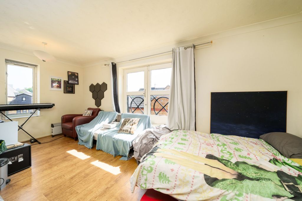 Property photo 2 of 11 Picture No. 08