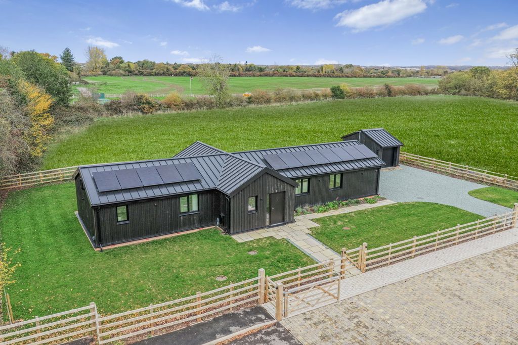 Property photo 1 of 22