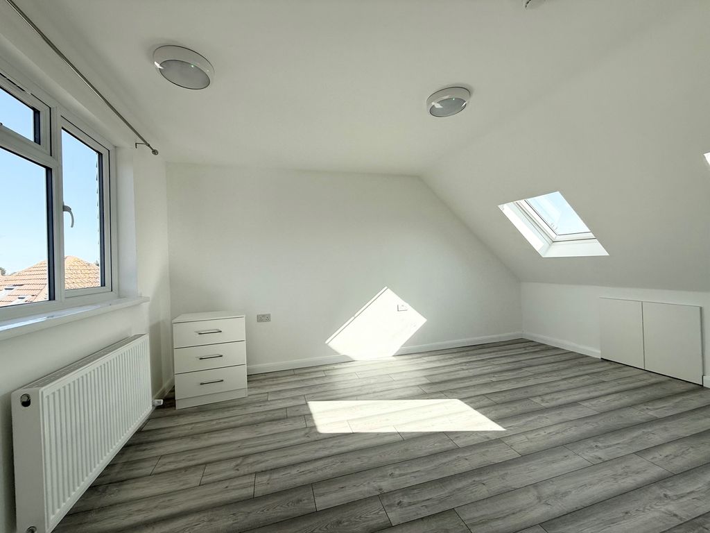 Property photo 2 of 7 Image