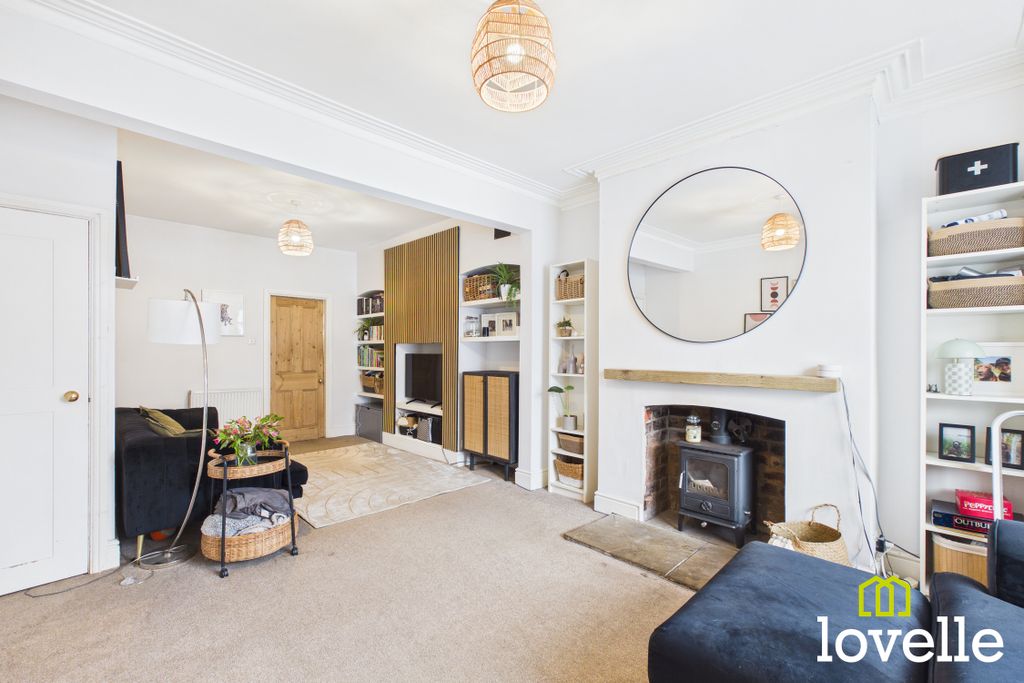 Property photo 2 of 14