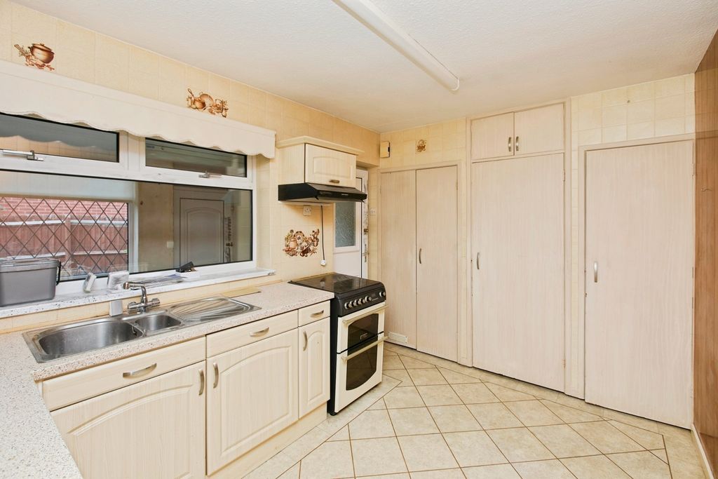 Property photo 3 of 15 Pbox-Img.Jpg