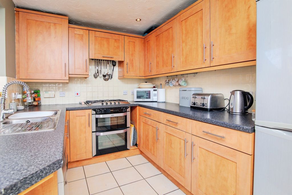 Property photo 3 of 18