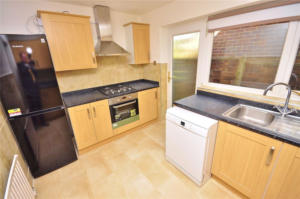 Property photo 2 of 14 Picture No. 27