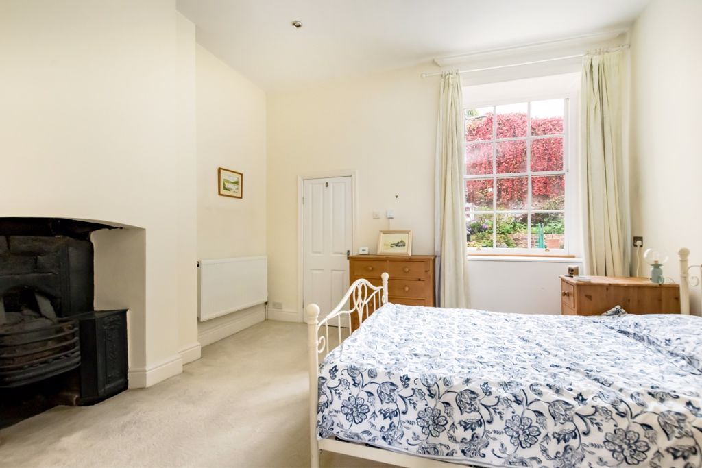 Property photo 3 of 12 Bedroom