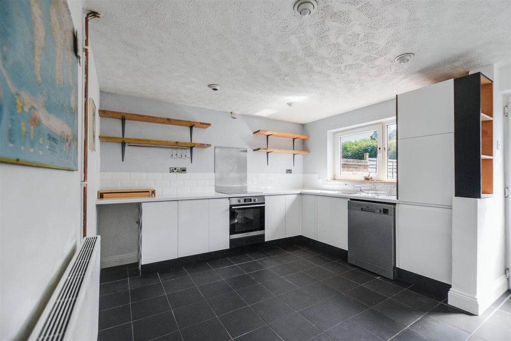 Property photo 3 of 30 Kitchen Diner_1.Jpeg