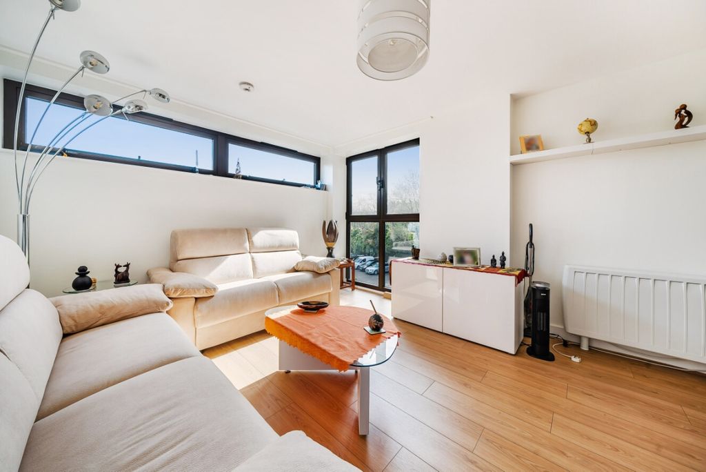 Property photo 2 of 7 1104516 (2)
