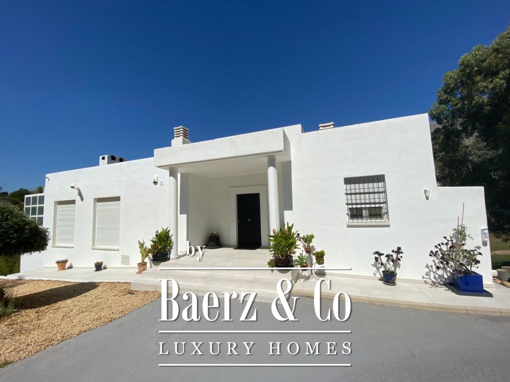 Property photo 2 of 35