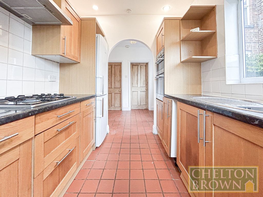 Property photo 2 of 28 Kitchen