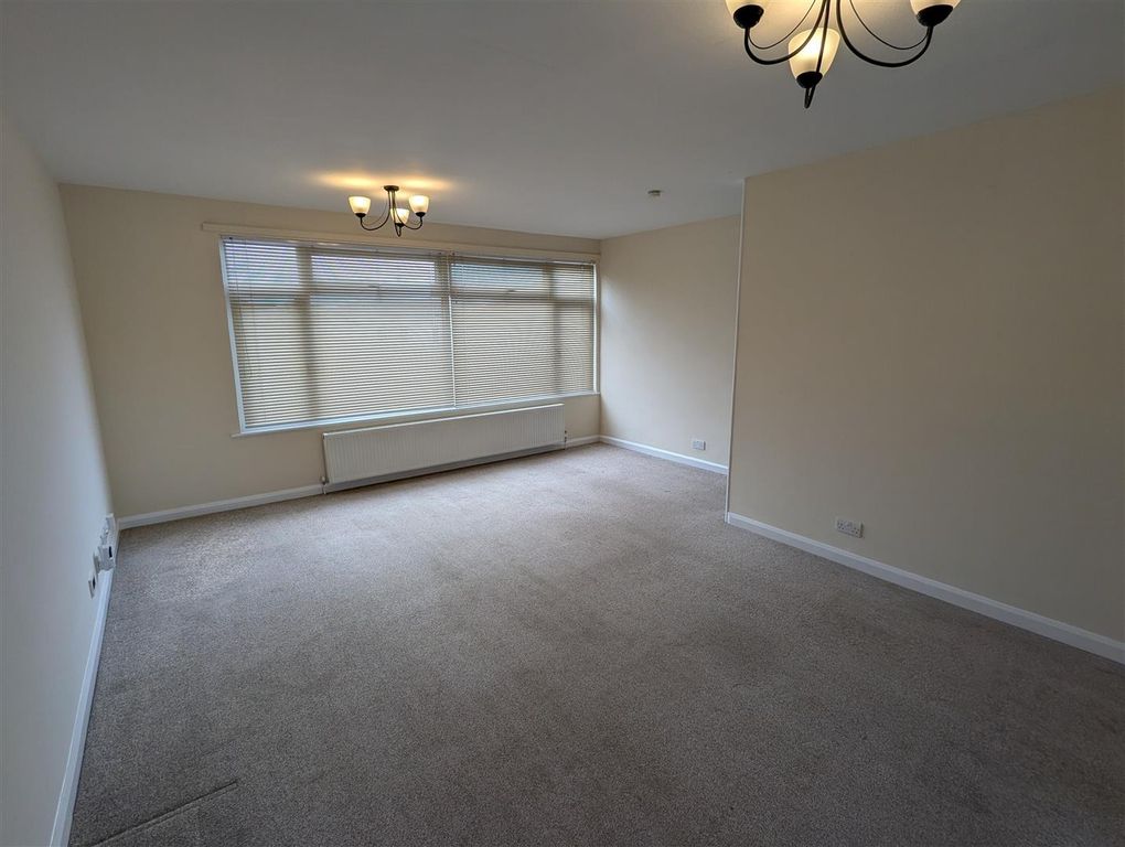 Property photo 2 of 12 Pxl_20260323_142848059~2.Jpg