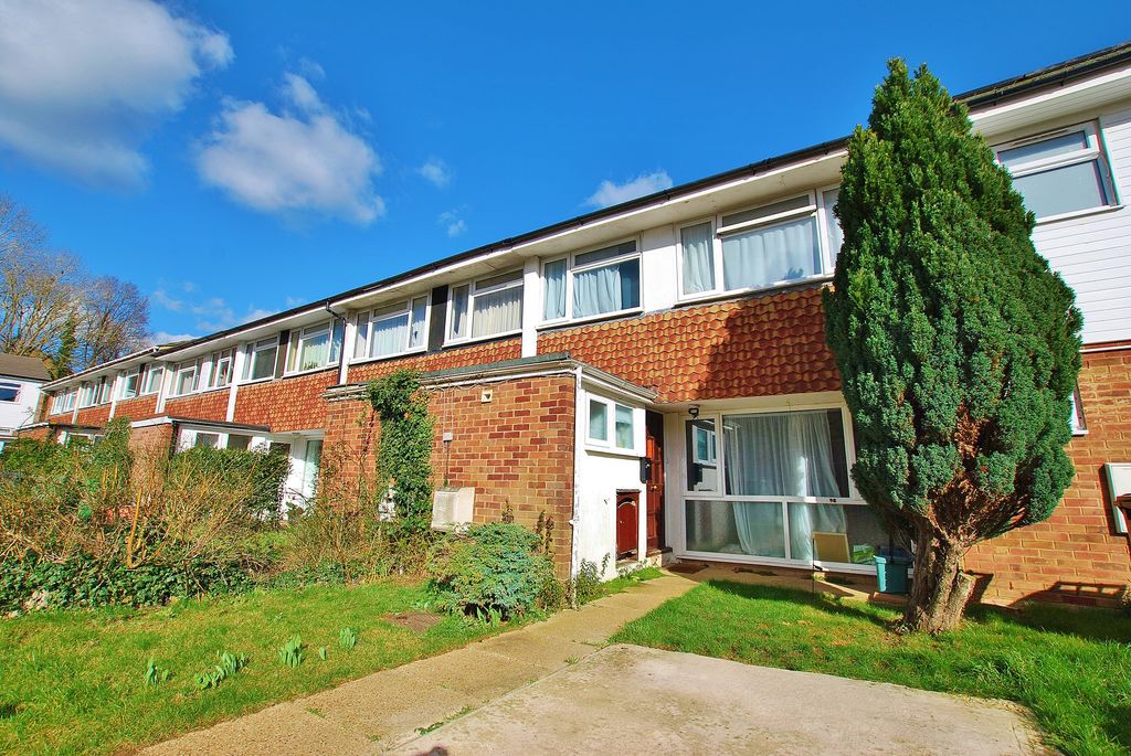 Property photo 1 of 7 Photo 01