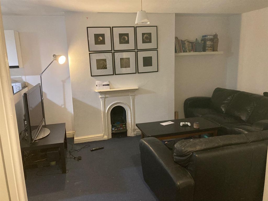 Property photo 2 of 7 085c8658-c0d0-4A3c-A0E3-E16E2767Cde9.Jpg