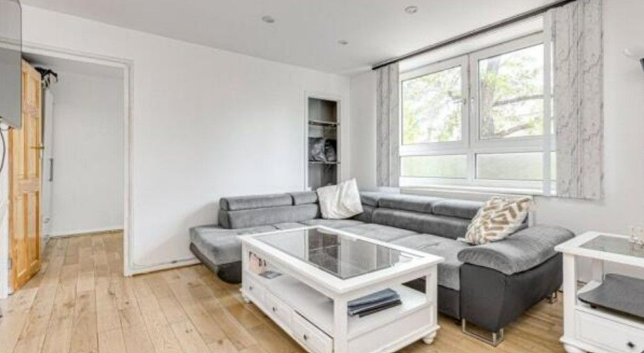 Property photo 2 of 8 Photo 7