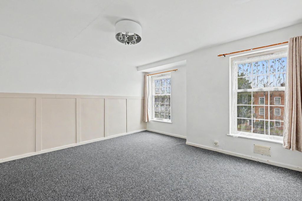 Property photo 3 of 14 Living Room