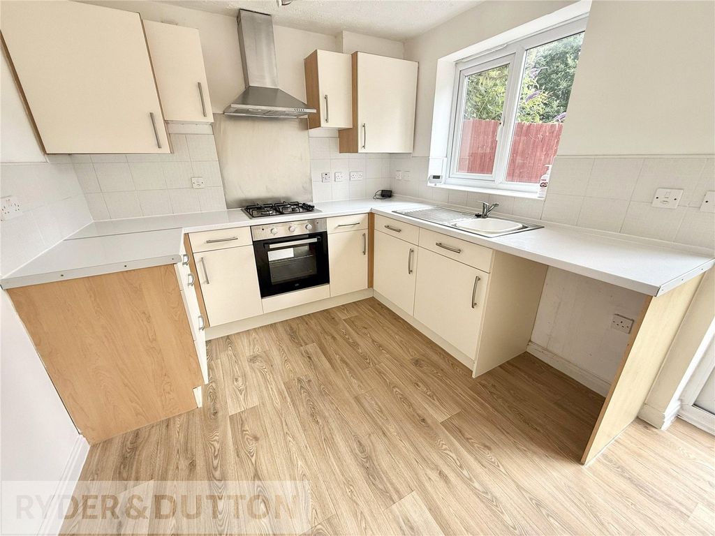 Property photo 3 of 29 Kitchen