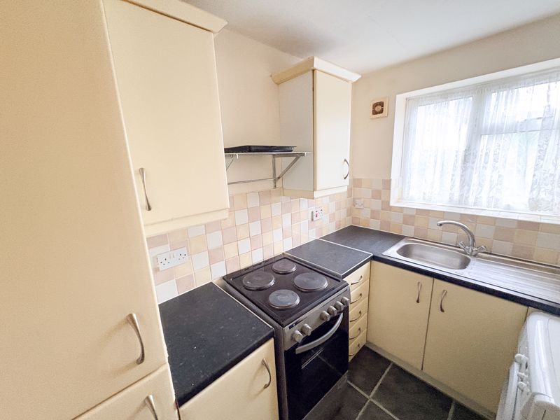 Property photo 3 of 6 Photo 6