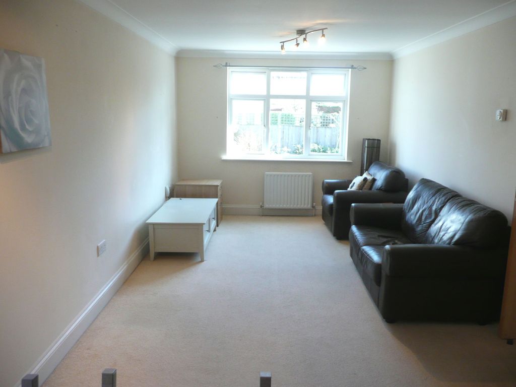 Property photo 3 of 8 Lounge Dining Room