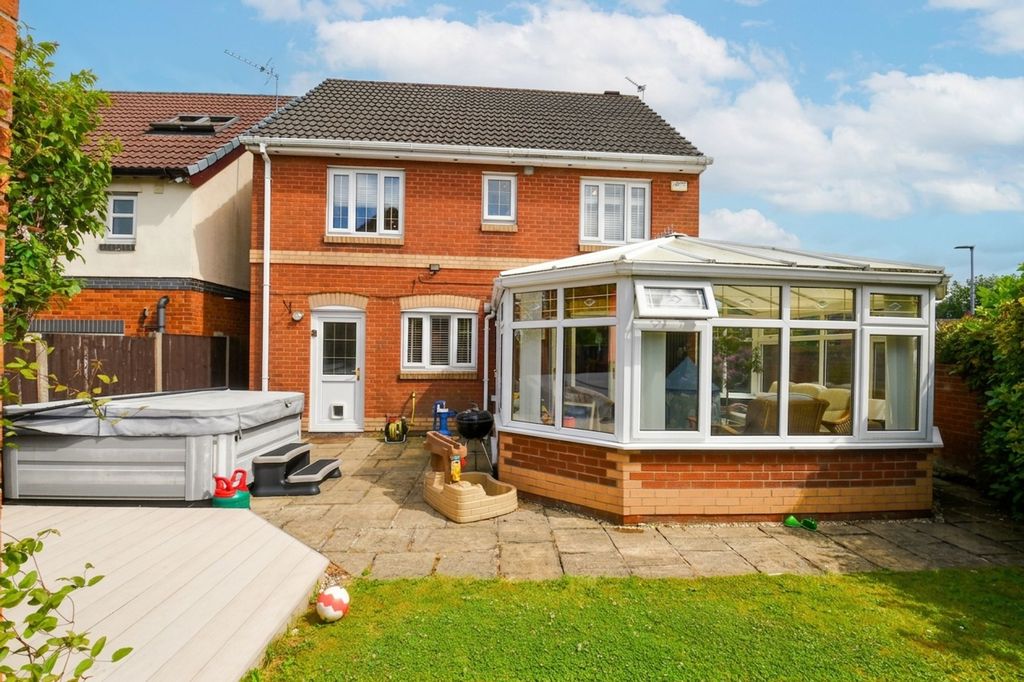 Property photo 3 of 32