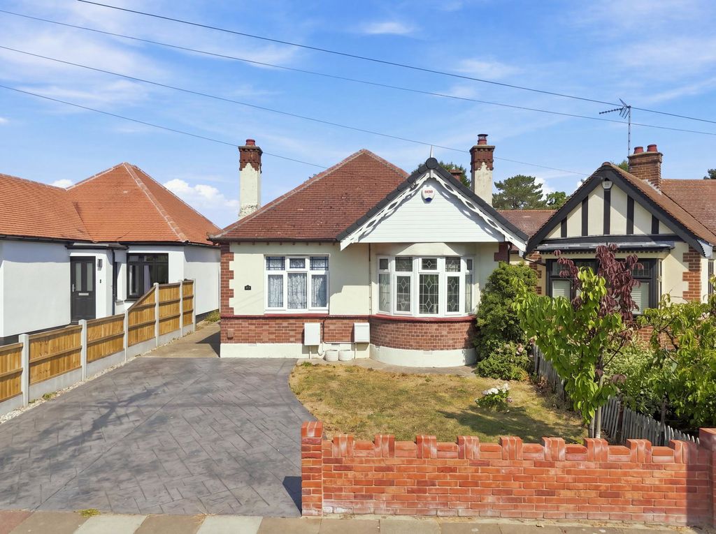 Property photo 2 of 28