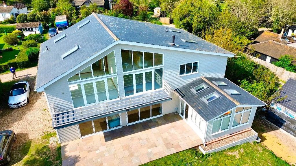 Property photo 1 of 60