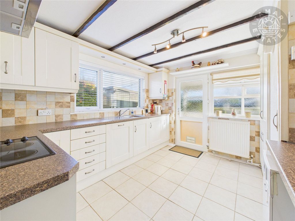 Property photo 2 of 16 Kitchen