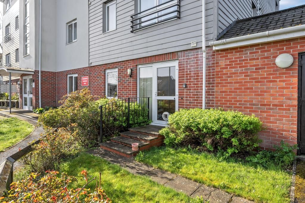 Property photo 1 of 12 External