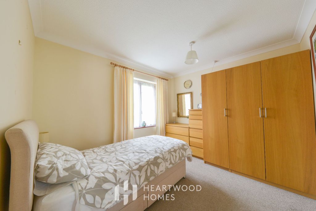 Property photo 3 of 18