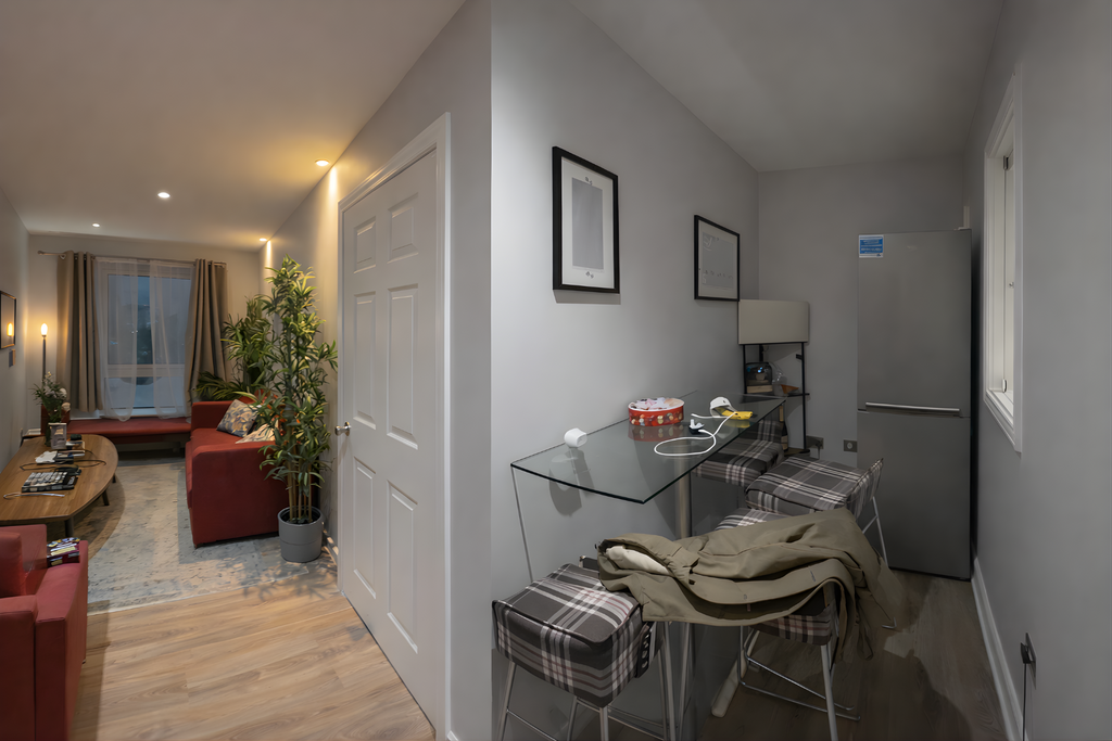 Property photo 2 of 8