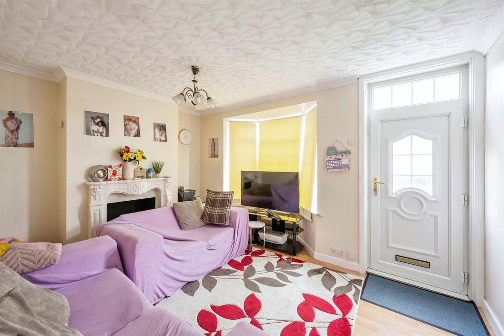 Property photo 2 of 14
