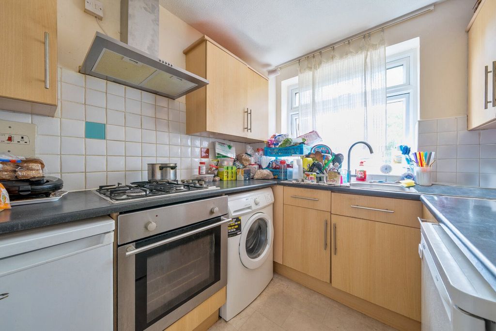 Property photo 2 of 11 Picture No. 23