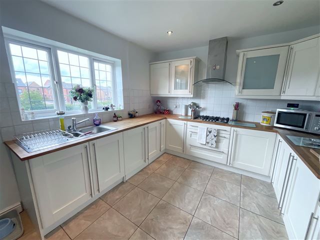 Property photo 2 of 21 Kitchen/Diner
