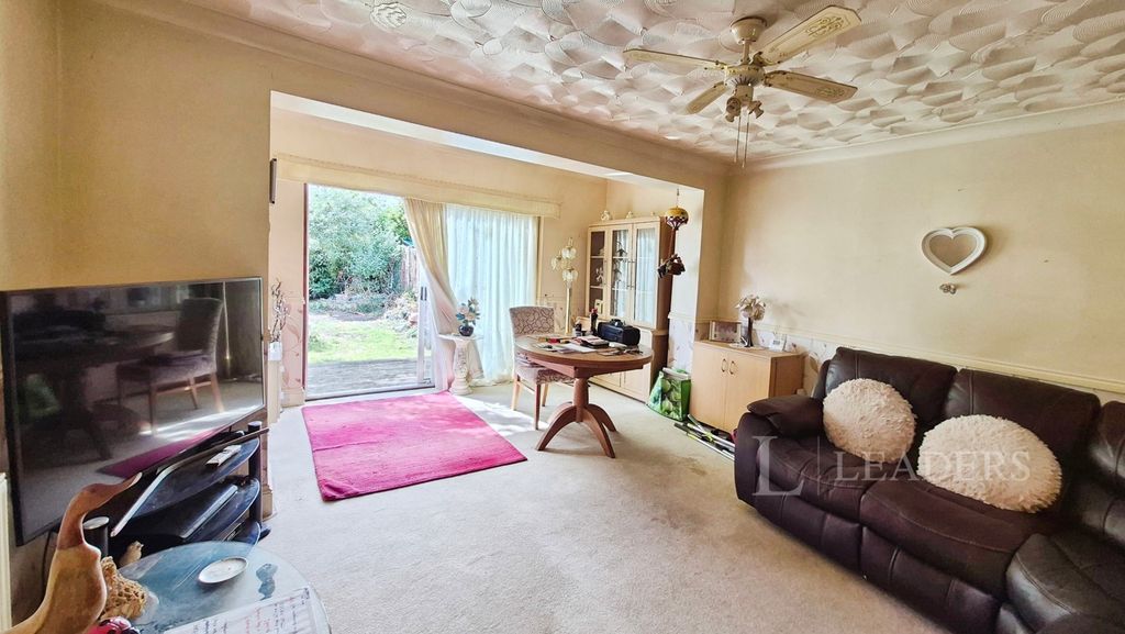 Property photo 2 of 11 Pbox-Img.Jpg