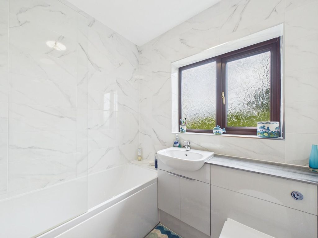 Additional image 23 of 5 bed property for saleDalesway, Eldwick, Bingley BD16