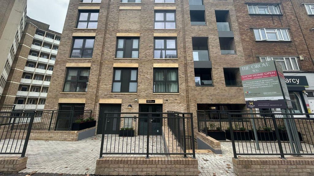 Property photo 1 of 3