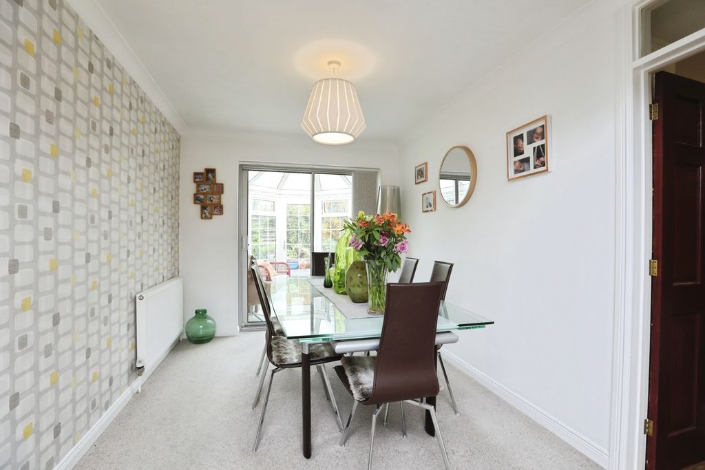 Property photo 3 of 19 Photo