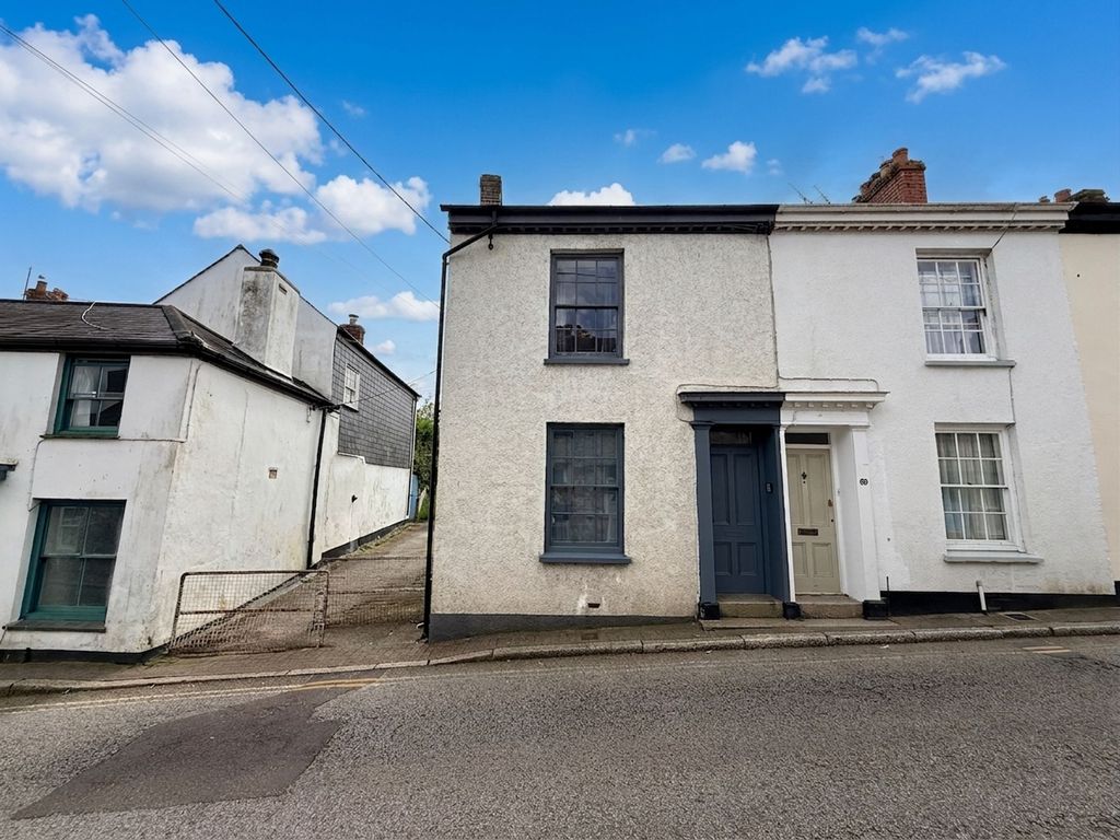 Property photo 2 of 18
