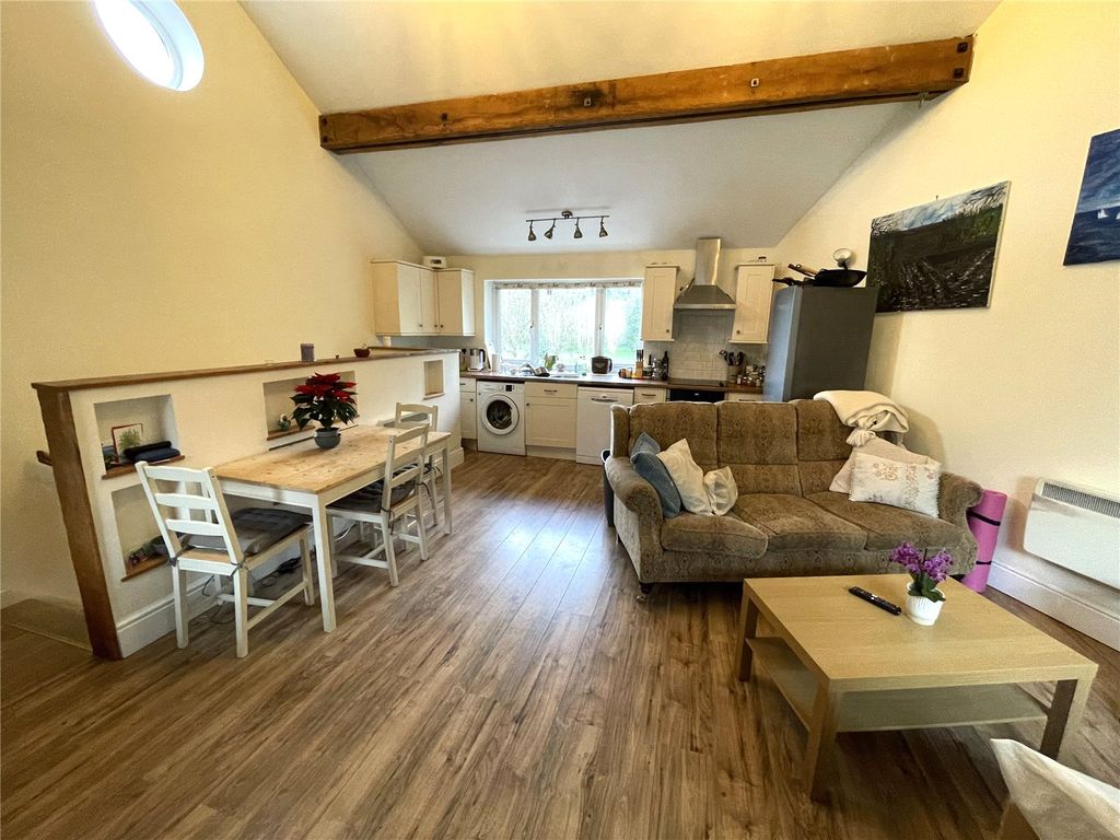 Property photo 3 of 11 Picture No. 06