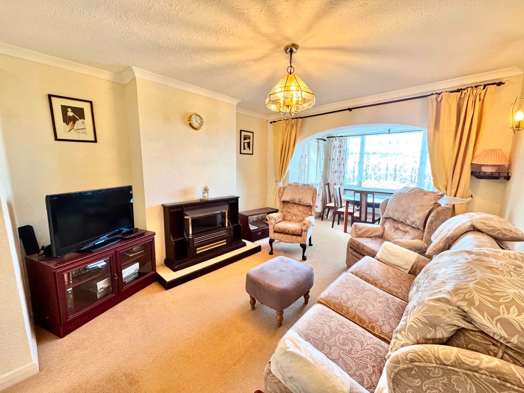 Property photo 3 of 23