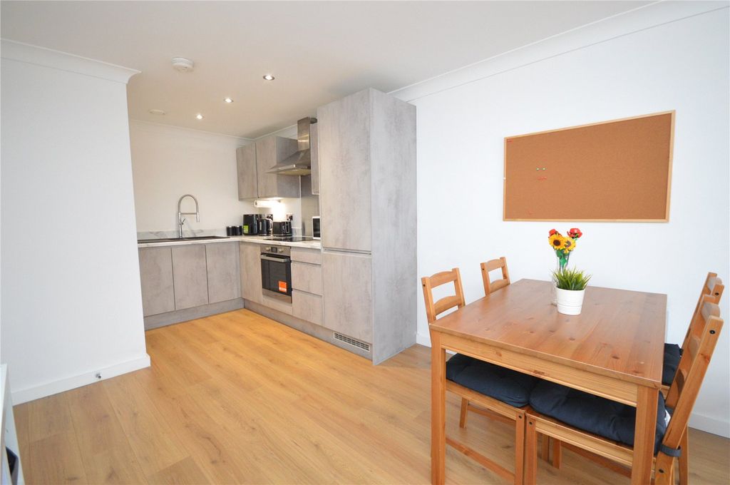 Property photo 3 of 10 Picture 3