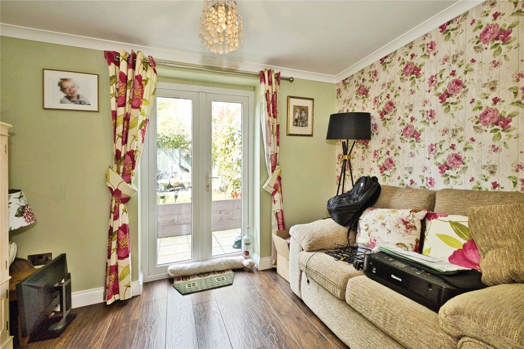 Property photo 3 of 19 Picture No. 11