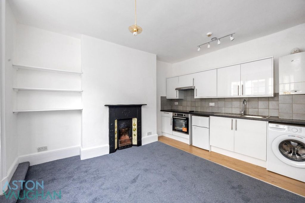 Property photo 3 of 12 4619482